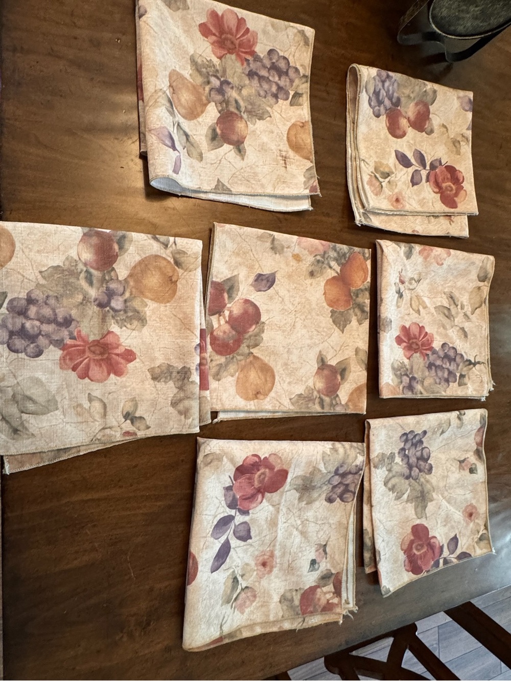 Vintage-Style Floral & Fruit Cotton Napkins - Cream with Pink & Purple Accents